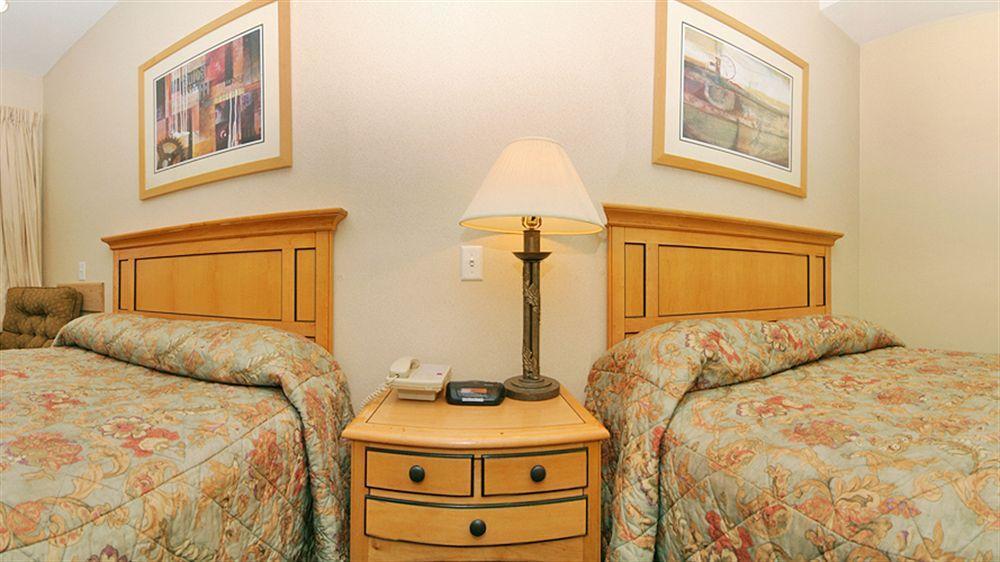 ฮาวเวิร์ด จอห์นสัน บาย วินด์แฮม ควินซี Hotel ภายนอก รูปภาพ